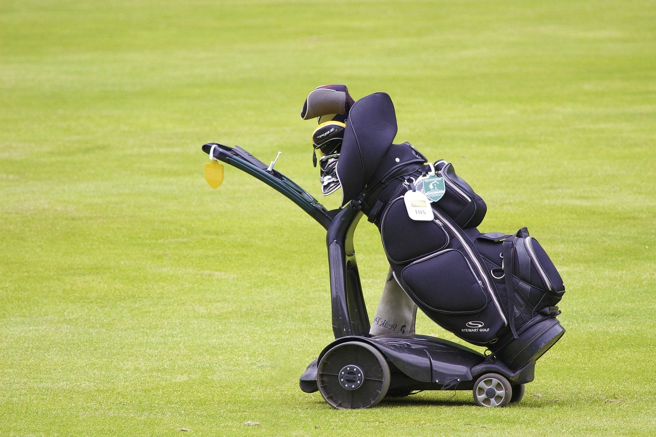 Researching The Different Types Of Golf Bag Accessories